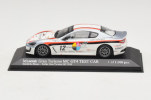 Maserati GranTurismo MC GT4 #12 Sperati / La Mazza Maserati MC 2010 Minichamps 1:43 400101212 Pressofusione