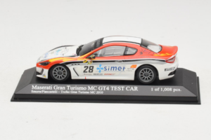 Maserati GranTurismo MC GT4 #28 Smurra / Piancastelli Maserati MC 2010 Minichamps 1:43 400101228 Pressofusione