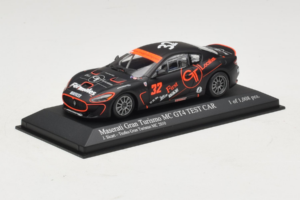 Maserati GranTurismo MC GT4 #32 J. Sicart Maserati MC 2010 Minichamps 1:43 400101232 Pressofusione — immagine 2 di 5