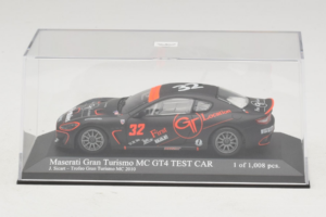 Maserati GranTurismo MC GT4 #32 J. Sicart Maserati MC 2010 Minichamps 1:43 400101232 Pressofusione — immagine 4 di 5