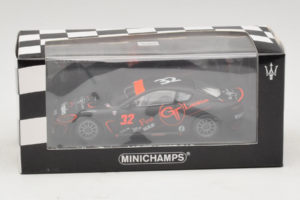 Maserati GranTurismo MC GT4 #32 J. Sicart Maserati MC 2010 Minichamps 1:43 400101232 Pressofusione — immagine 5 di 5
