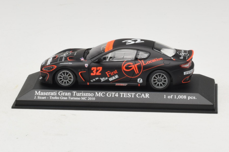 Maserati GranTurismo MC GT4 #32 J. Sicart Maserati MC 2010 Minichamps 1:43 400101232 Pressofusione