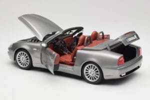 Maserati 4200 GT Spyder Grigio Bburago 1:18 18-12019 Pressofusione — immagine 5 di 8