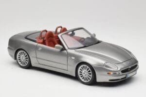 Maserati 4200 GT Spyder Grigio Bburago 1:18 18-12019 Pressofusione — immagine 6 di 8