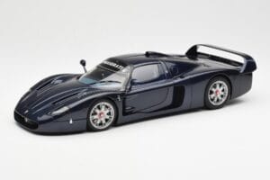 Maserati MC12 Road Car Blu Metallic AUTOart 1:18 75802 Pressofusione