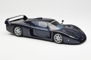 Maserati MC12 Road Car Blu Metallic AUTOart 1:18 75802 Pressofusione — immagine 6 di 8