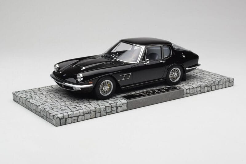 Maserati Mistral Nero Minichamps 1:18 107123421 Resina