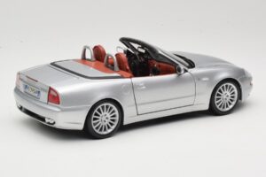 Maserati Spyder Argento Maisto 1:18 31667 Pressofusione — immagine 3 di 8