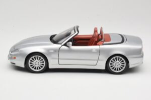 Maserati Spyder Argento Maisto 1:18 31667 Pressofusione — immagine 4 di 8