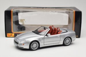 Maserati Spyder Argento Maisto 1:18 31667 Pressofusione — immagine 8 di 8
