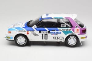 Mazda 323 GTX #10 T. Makinen / S. Harjanne 1000 Lakes Rally 1991 Otto 1:18 OT1099 Resina — immagine 3 di 6