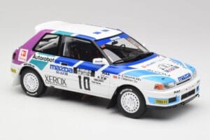 Mazda 323 GTX #10 T. Makinen / S. Harjanne 1000 Lakes Rally 1991 Otto 1:18 OT1099 Resina — immagine 4 di 6