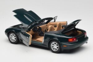 Mazda MX-5 NA Emerald Green Gate 1:18 01017 Pressofusione — immagine 5 di 8