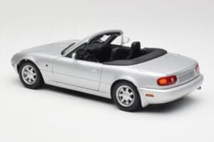 Mazda MX-5 Miata NA Highlight Argento Gate 1:18 1015 Pressofusione — immagine 7 di 8