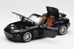 Mazda MX-5 NC Roadster Retractable Hardtop US Spec Nero AUTOart 1:18 75971 Pressofusione — immagine 3 di 10