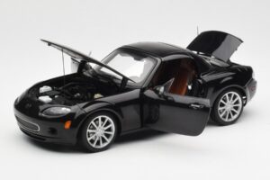 Mazda MX-5 NC Roadster Retractable Hardtop US Spec Nero AUTOart 1:18 75971 Pressofusione — immagine 4 di 10