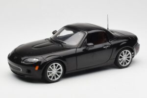 Mazda MX-5 NC Roadster Retractable Hardtop US Spec Nero AUTOart 1:18 75971 Pressofusione