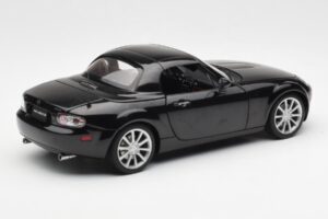 Mazda MX-5 NC Roadster Retractable Hardtop US Spec Nero AUTOart 1:18 75971 Pressofusione — immagine 5 di 10