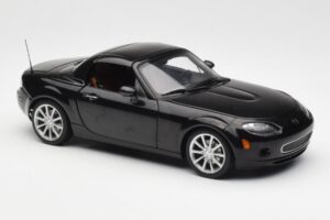 Mazda MX-5 NC Roadster Retractable Hardtop US Spec Nero AUTOart 1:18 75971 Pressofusione — immagine 8 di 10