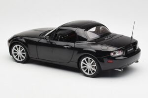 Mazda MX-5 NC Roadster Retractable Hardtop US Spec Nero AUTOart 1:18 75971 Pressofusione — immagine 9 di 10