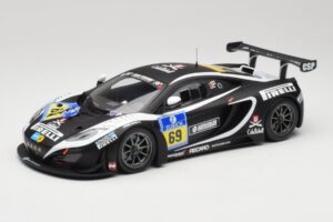 McLaren 12C GT3 Dorr Motorsport #69 C. Adams / M. Klasen 24 Hours Nurburgring 2013 Minichamps 1:18 151131369 Pressofusione