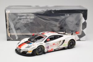 McLaren 12C GT3 #11 Art Grand Prix C. Leclerc / N. Parisy / A. Soucek Spa 24 Hours 2013 Minichamps 1:18 151131311 Pressofusio — immagine 6 di 6