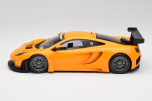 McLaren 12C GT3 Papaya Arancione Minichamps 1:18 151121391 Pressofusione — immagine 3 di 6