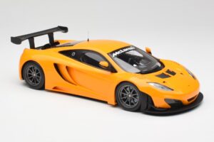 McLaren 12C GT3 Papaya Arancione Minichamps 1:18 151121391 Pressofusione — immagine 4 di 6