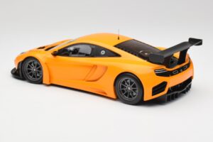 McLaren 12C GT3 Papaya Arancione Minichamps 1:18 151121391 Pressofusione — immagine 5 di 6