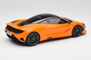 McLaren 750S McLaren Orange TopSpeed 1:18 TS0547 Pressofusione — immagine 2 di 6