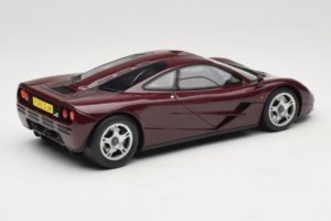 McLaren F1 Burgundy Red GT Spirit 1:18 GT534 Resina — immagine 2 di 6