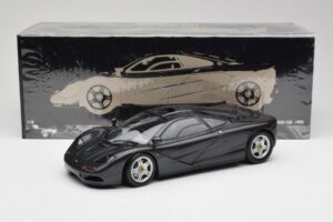 McLaren F1 Carbon Nero Metallizzato Minichamps 1:18 530133420 Pressofusione — immagine 8 di 8