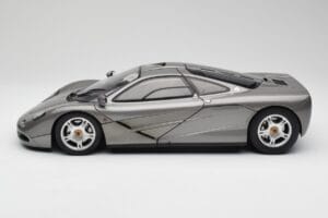 McLaren F1 Dark Silver Minichamps 1:12 530133124 Pressofusione — immagine 4 di 8