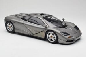McLaren F1 Dark Silver Minichamps 1:12 530133124 Pressofusione — immagine 6 di 8
