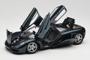 McLaren F1 Verde LCD 1:18 LCD18014-GR Pressofusione — immagine 2 di 8