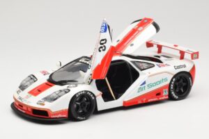 McLaren F1 GTR GT1 #30 West Competition J. Nielsen 1996 UT Models 1:18 39624 Pressofusione — immagine 2 di 8