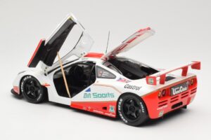 McLaren F1 GTR GT1 #30 West Competition J. Nielsen 1996 UT Models 1:18 39624 Pressofusione — immagine 5 di 8