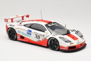 McLaren F1 GTR GT1 #30 West Competition J. Nielsen 1996 UT Models 1:18 39624 Pressofusione — immagine 6 di 8