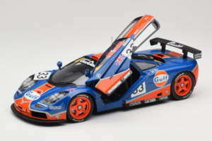 McLaren F1 GTR Gulf #33 R. Bellm / M. Weaver / J-J. Lehto 24 Hours of Le Mans 1996 UT Models 1:18 530161833 Pressofusione — immagine 2 di 8