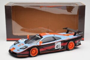 McLaren F1 GTR #41 P-H. Raphanel / C. Gounon / A. Olofsson 24 Hours of Le Mans 1997 UT Models 1:18 39727 Pressofusione — immagine 8 di 8