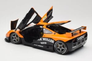 McLaren F1 GTR Kokusai Kaihatsu Racing #53 O. Giroix / J. Sala / P. Deletraz 24 Hours of Le Mans 1996 Minichamps 1:18 5301336 — immagine 5 di 8