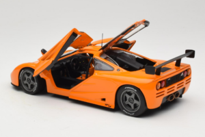 McLaren F1 Le Mans Orange UT Models 1:18 530151890 Pressofusione — immagine 5 di 8