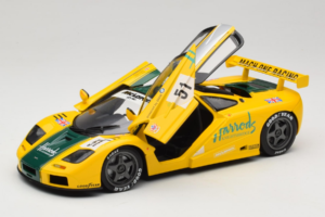 McLaren F1 GTR #51 Mach One Racing Le Mans 1995 UT Models 1:18 530151851 Pressofusione — immagine 2 di 8