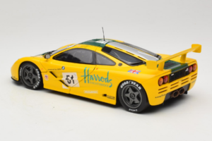 McLaren F1 GTR #51 Mach One Racing Le Mans 1995 UT Models 1:18 530151851 Pressofusione — immagine 7 di 8