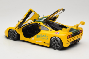 McLaren F1 GTR #51 Mach One Racing Le Mans 1995 UT Models 1:18 530151851 Pressofusione — immagine 5 di 8