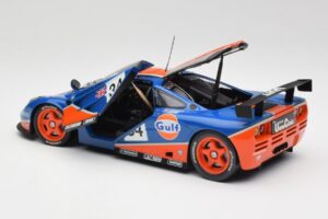 McLaren F1 GTR #34 Gulf Racing 1996 UT Models 1:18 39621 Pressofusione — immagine 5 di 8