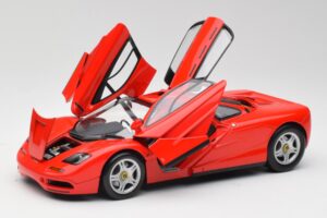 McLaren F1 Magma Rosso Minichamps 1:18 530133422 Pressofusione — immagine 2 di 8