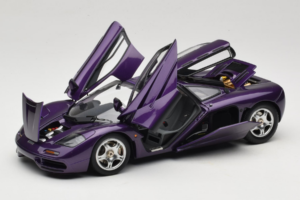 McLaren F1 Viola LCD 1:18 LCD18014-PU Pressofusione — immagine 2 di 8