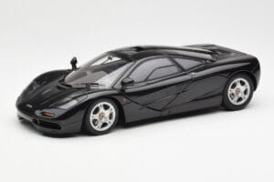 McLaren F1 Road Car Nero AUTOart 1:18 76002 Pressofusione