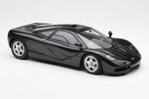 McLaren F1 Road Car Nero AUTOart 1:18 76002 Pressofusione — immagine 6 di 8